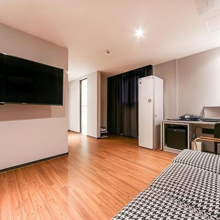 Pohang Brown Dot Hotel Buitenkant foto
