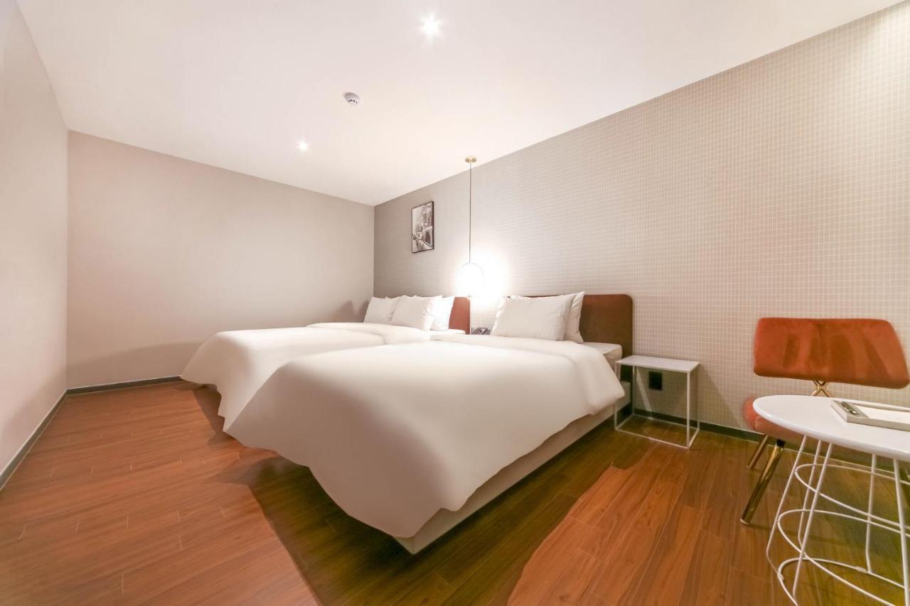 Pohang Brown Dot Hotel Buitenkant foto