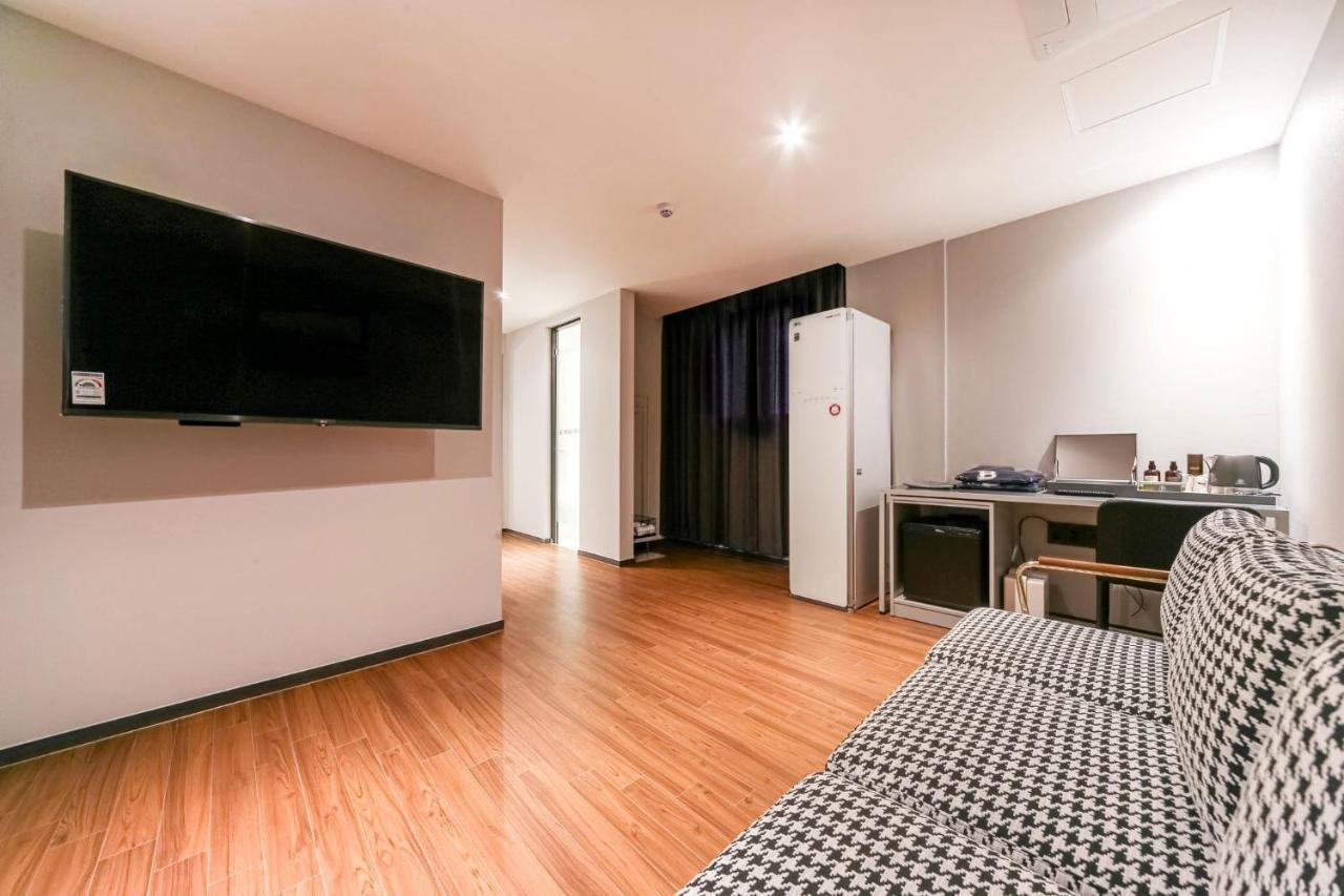 Pohang Brown Dot Hotel Buitenkant foto